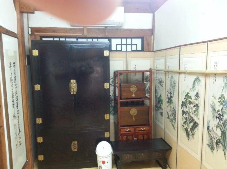 Hotel Goseong Choi Pilgan'S Old House Chambre photo
